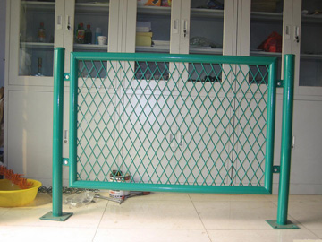 鋼板網(wǎng)護欄 鋼板網(wǎng)護欄