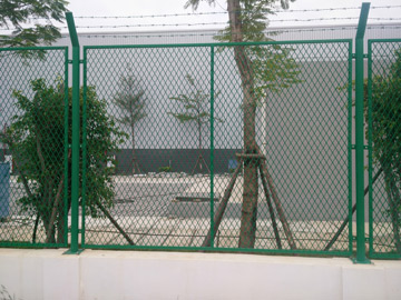 鋼板網(wǎng)護欄 鋼板網(wǎng)護欄